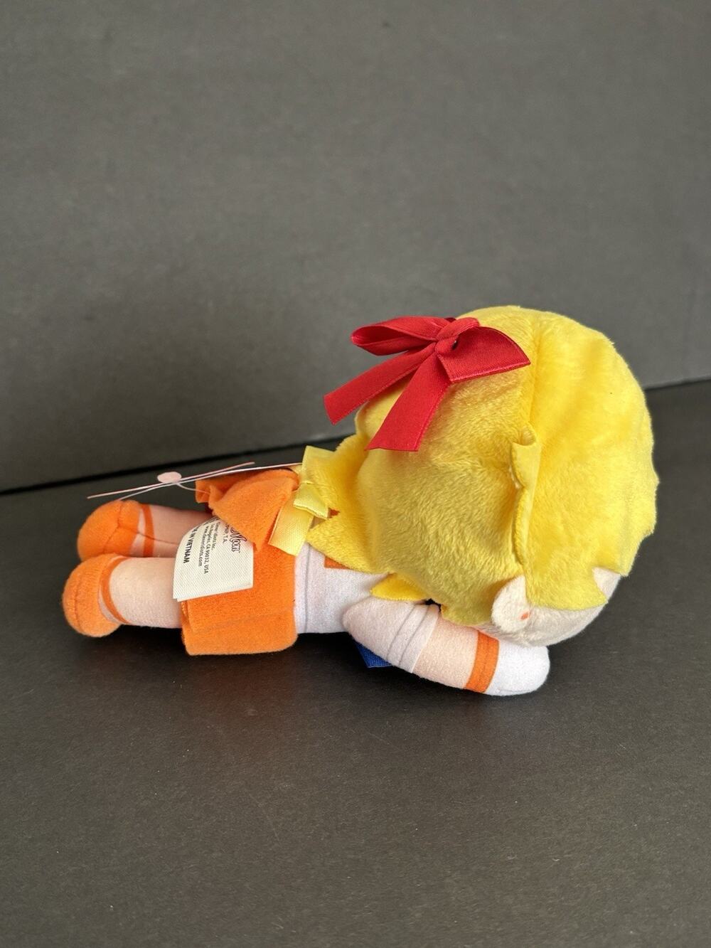 Round1 Sailor Moon Lay Down Plush 5.5” Sailor Venus NWT